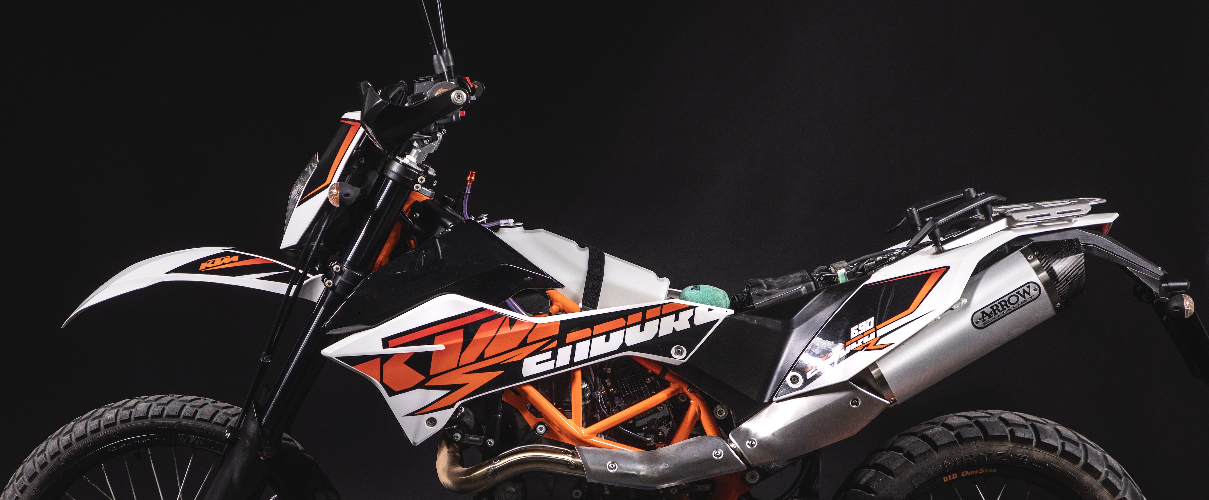 KTM 690 auxiliary tank Rade Garage