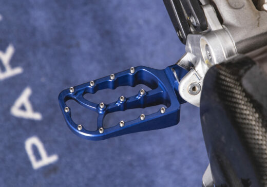 Husqvarna 701 foot pegs