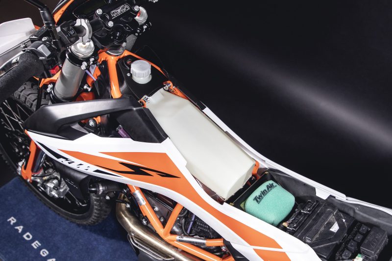 rade garage auxiliary tank