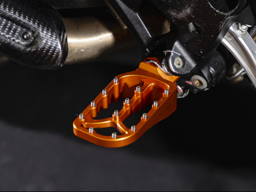 Larger & Lower Footpegs