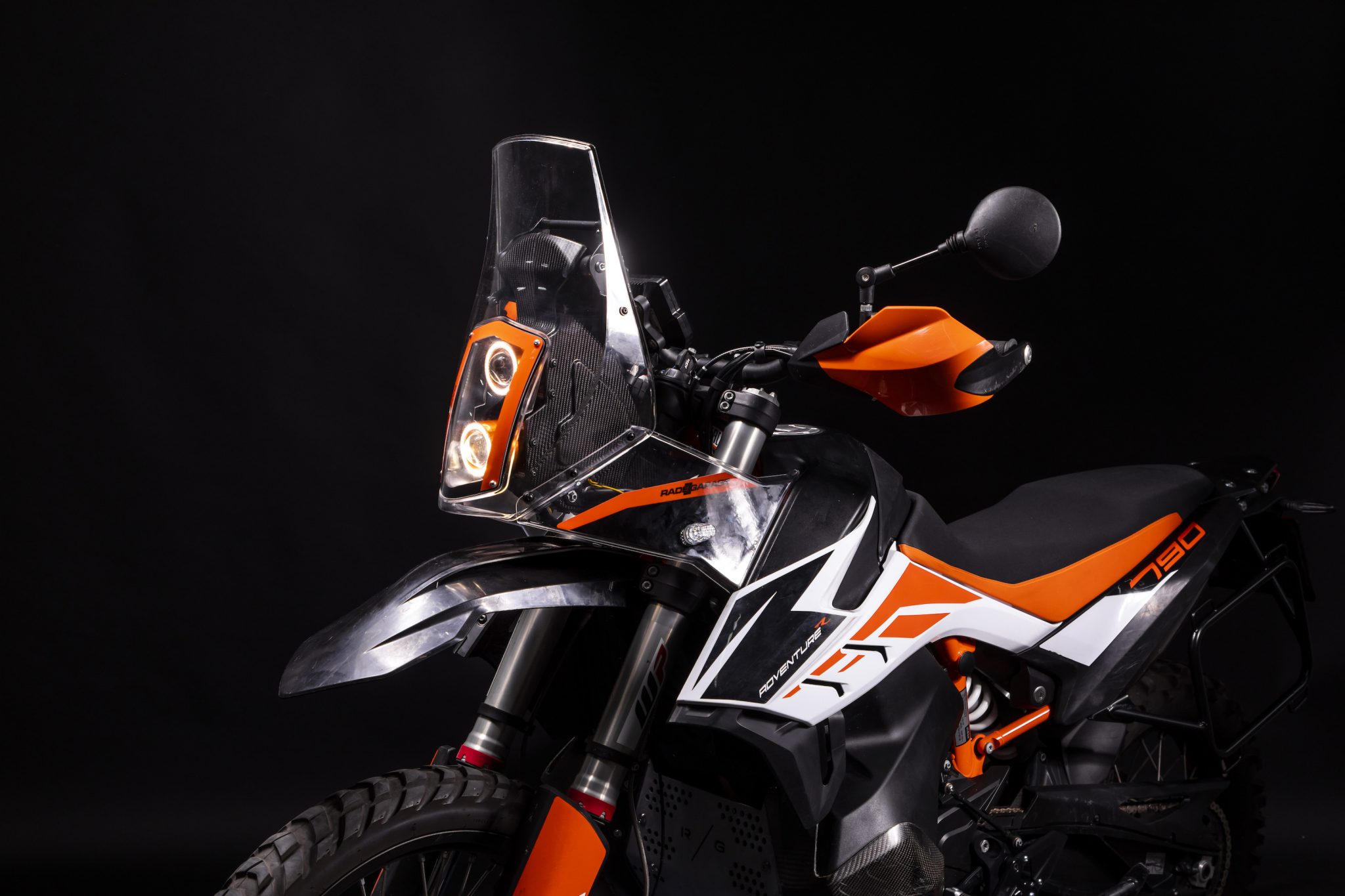 rade garage 690 tank