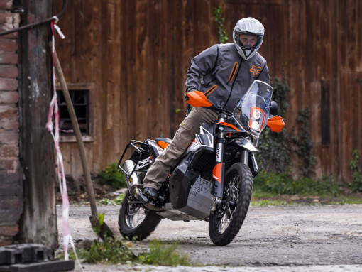 CREATOR: gd-jpeg v1.0 (using IJG JPEG v62), quality = 82 CREATOR: gd-jpeg v1.0 (using IJG JPEG v62), quality = 82