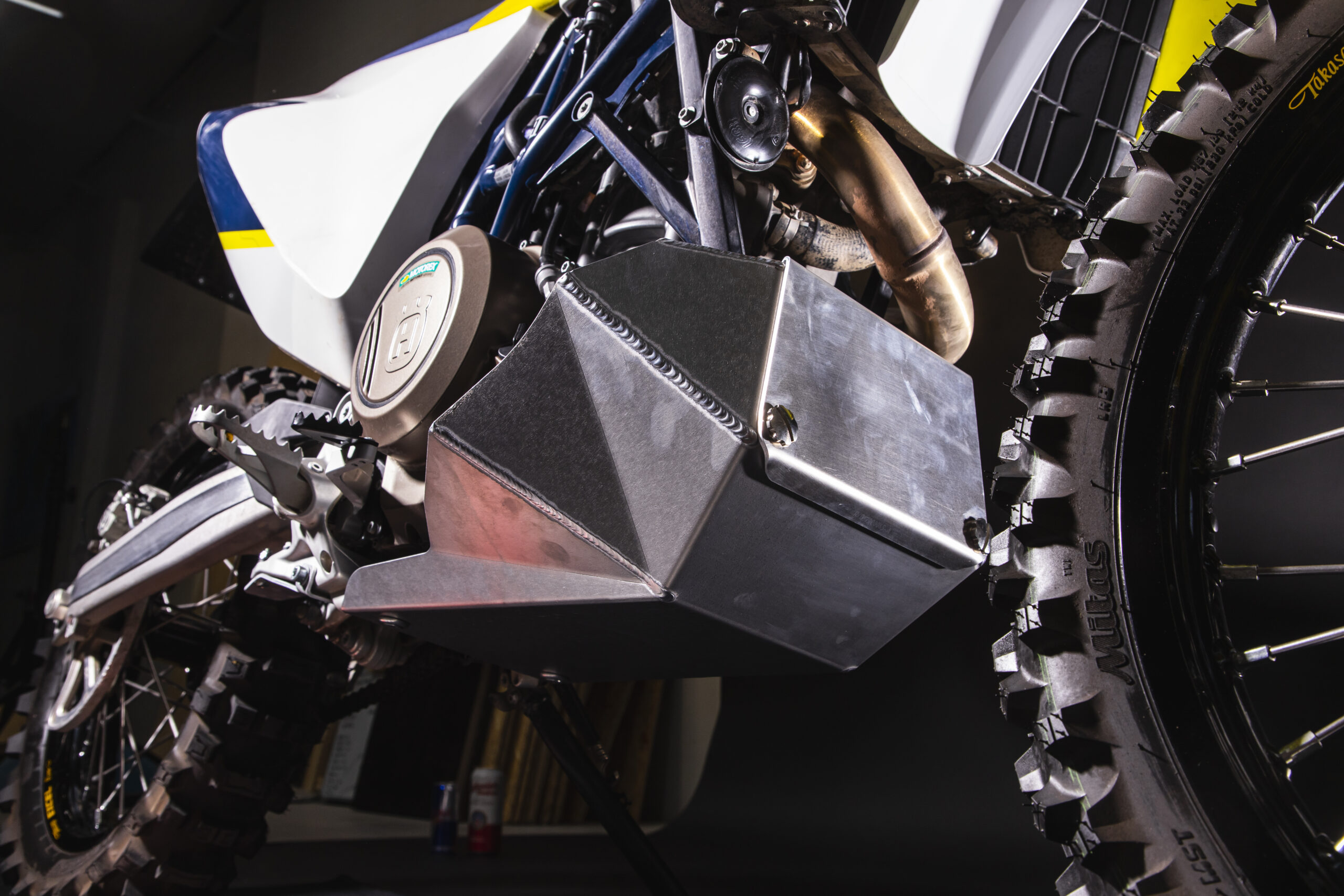 US Skidplate Evo2 with toolbox Rade Garage