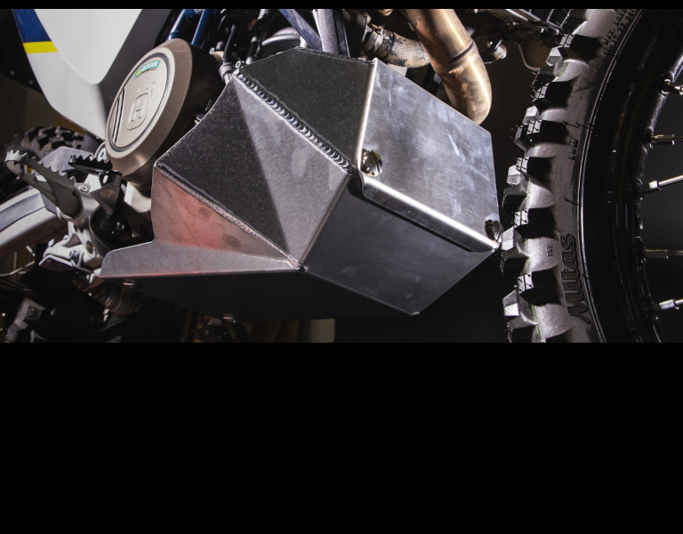 rade-garage-skidplate-banner-mobile