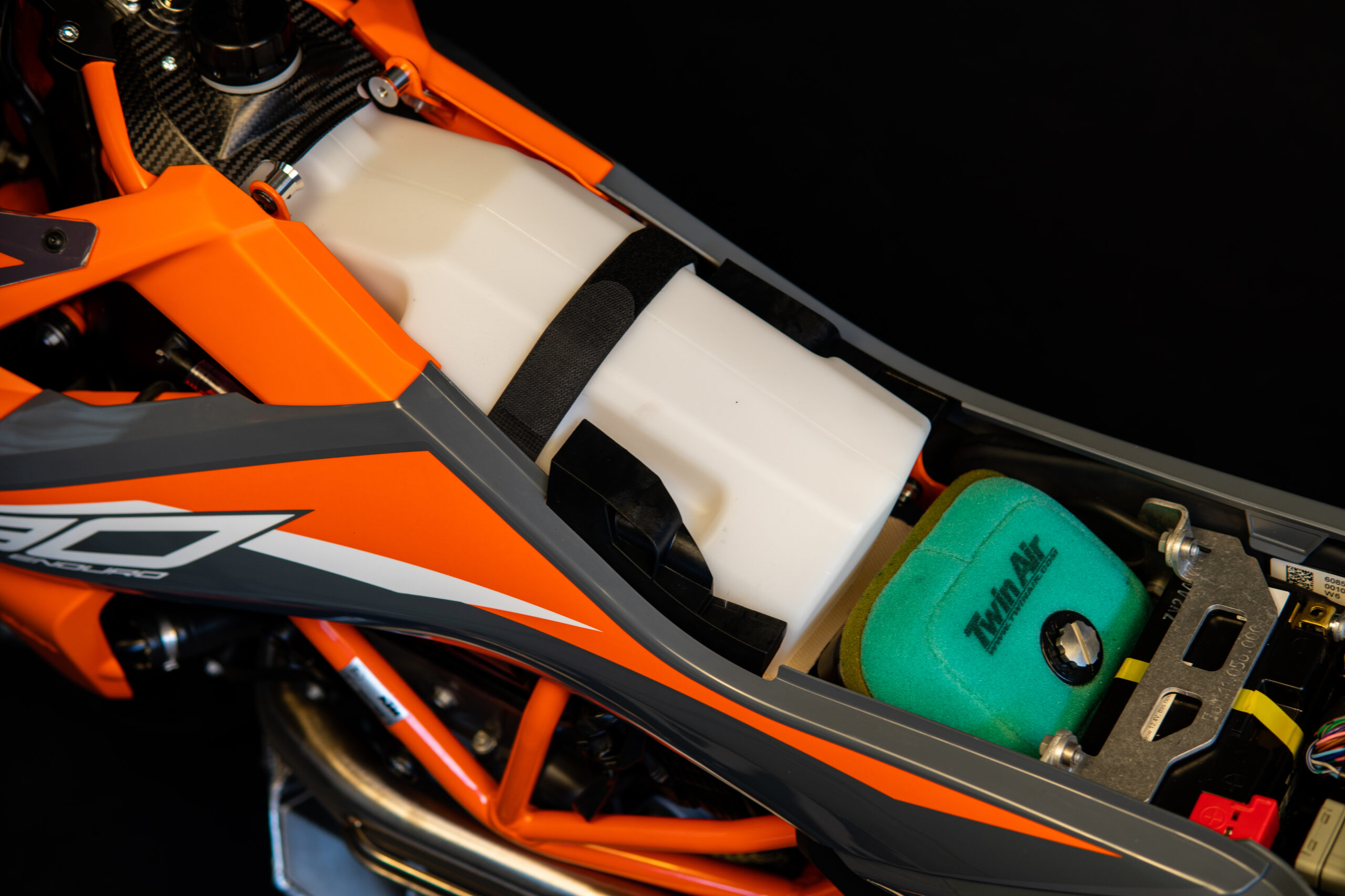 rade garage 690 tank