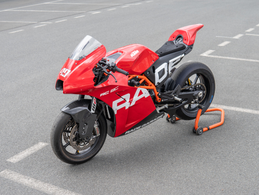 rade-garage-ktm-rc8c-carbon-fairing2 rade-garage-ktm-rc8c-carbon-fairing2