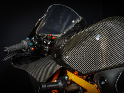 rade-garage-ktm-rc8c-carbon-fairing3 rade-garage-ktm-rc8c-carbon-fairing3