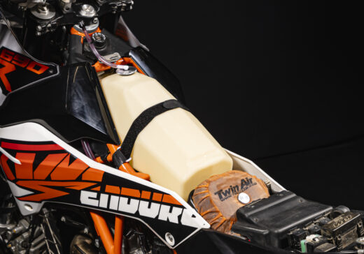 KTM-690-auxiliary-tank-page