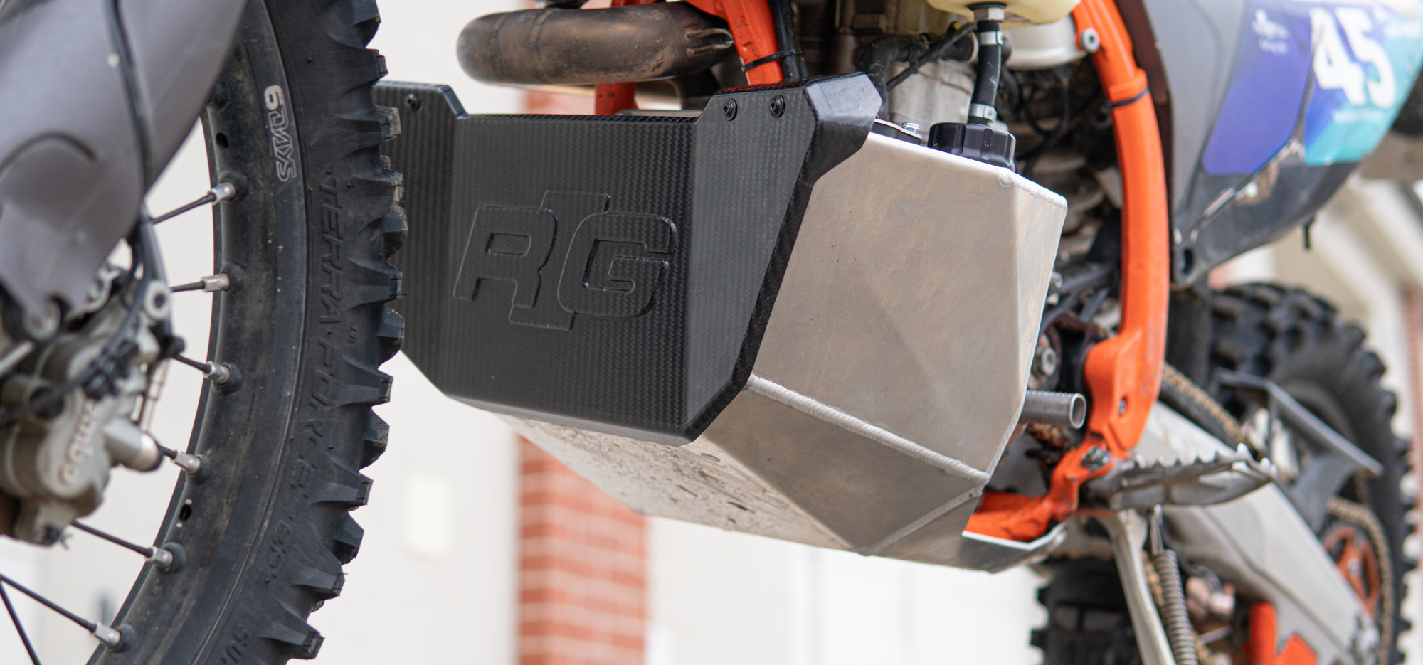 rade garage auxiliary tank