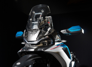 CFMOTO 800MT/X Windshield & Navigation Set-up