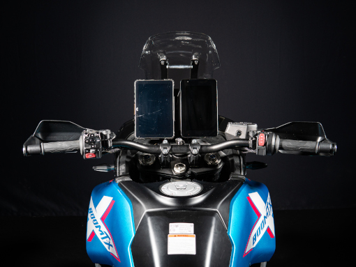 rade-garage-cfmoto-800mt-windshield-navigation-setup3 rade-garage-cfmoto-800mt-windshield-navigation-setup3