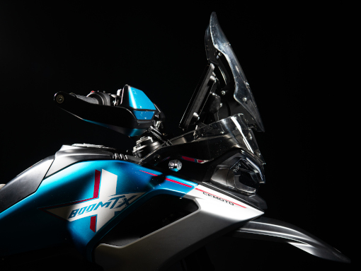 rade-garage-cfmoto-800mt-windshield-navigation-setup5 rade-garage-cfmoto-800mt-windshield-navigation-setup5