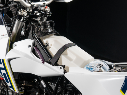 rade-garage-husqvarna-701-2026-auxiliary-tank-kit3 rade-garage-husqvarna-701-2026-auxiliary-tank-kit3