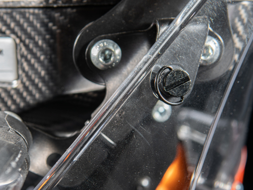 rade-garage-quick-release-screws-set2