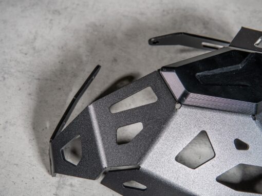 1300 GS cylinder head cover detail