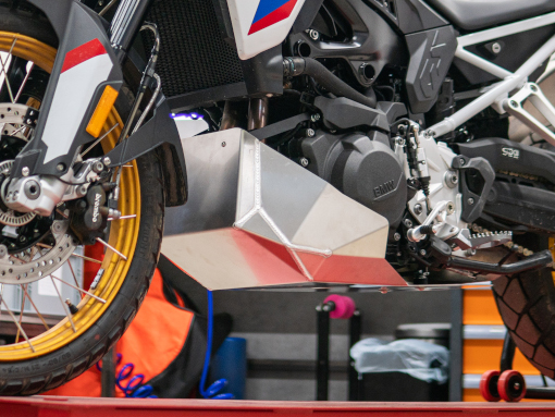 rade-garage-bmw-900-skidplate-wo1 rade-garage-bmw-900-skidplate-wo1
